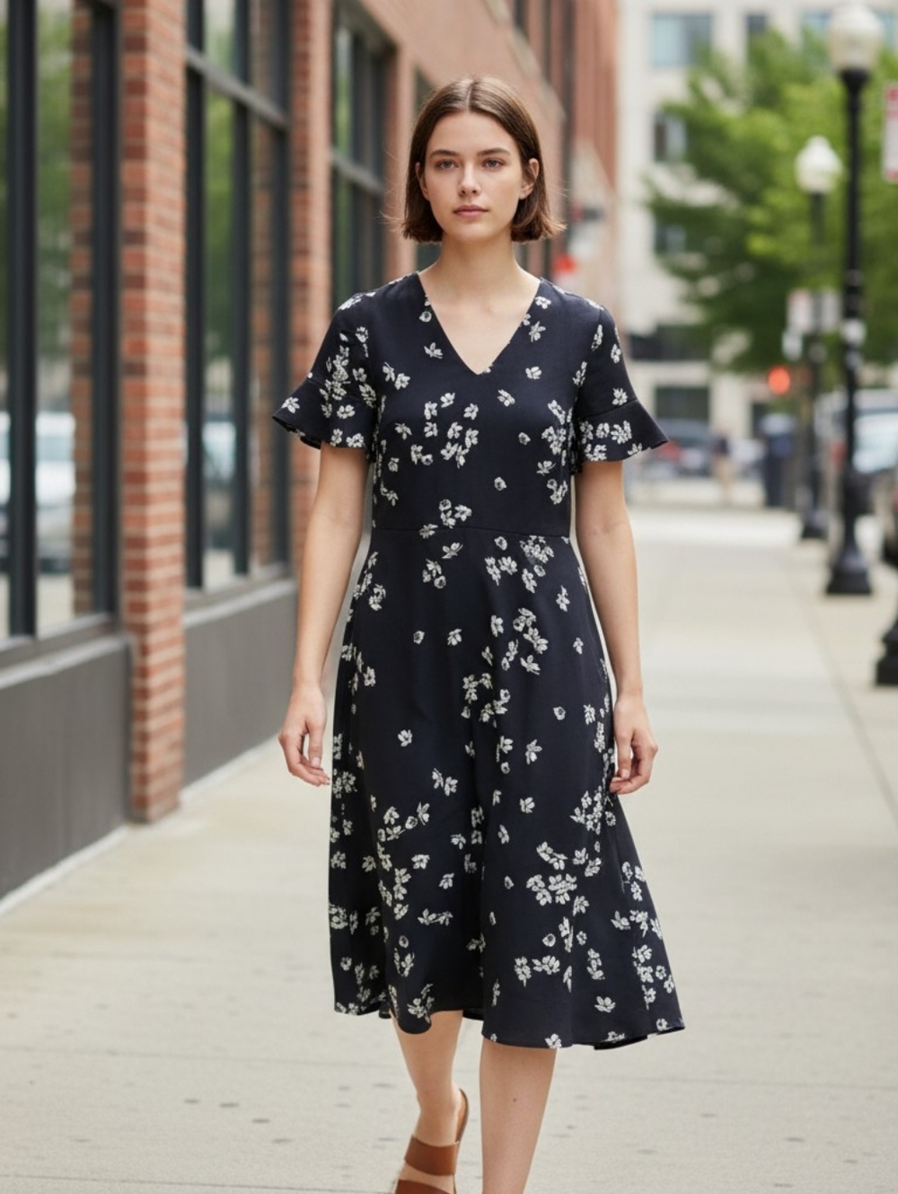 BANANA REPUBLIC Elegant Black Floral V-Neck Midi Dress SIZE 6